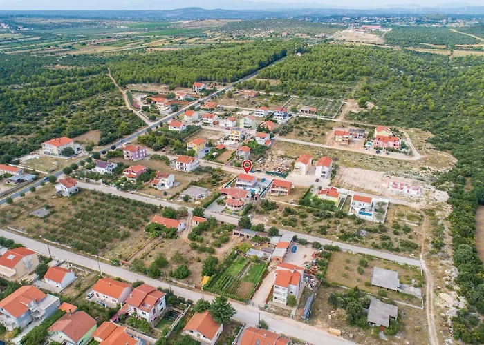 Vakantiehuis 5 Bedroom Amazing In