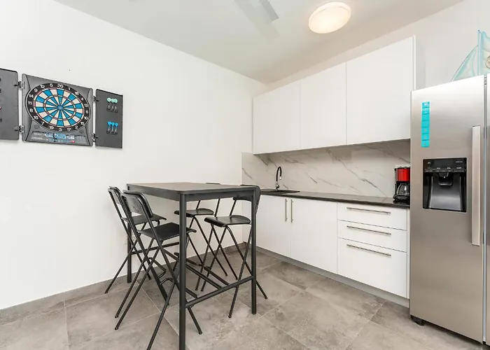 5 Bedroom Amazing In Vakantiehuis