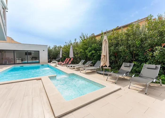 Vakantiehuis 5 Bedroom Amazing In *