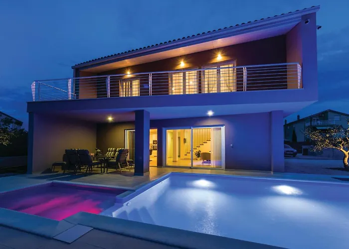 5 Bedroom Amazing In 펜션 *